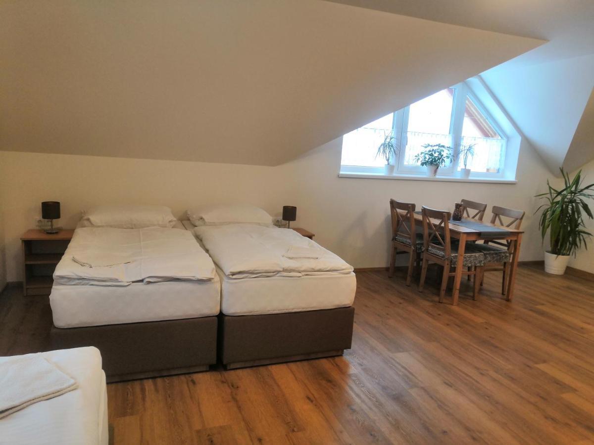 Horska U Rychlych Apartment